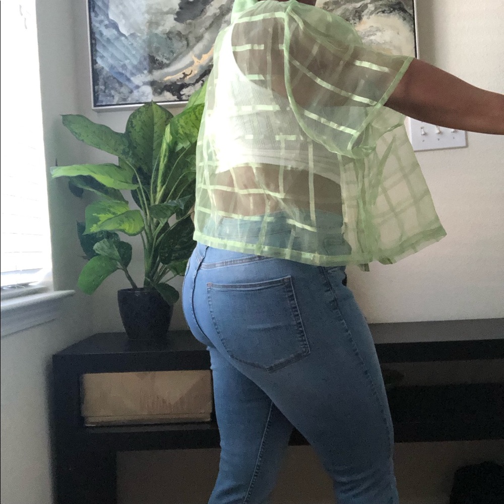 Studio C Sheer Cropped Shirt - Picture 2 of 5